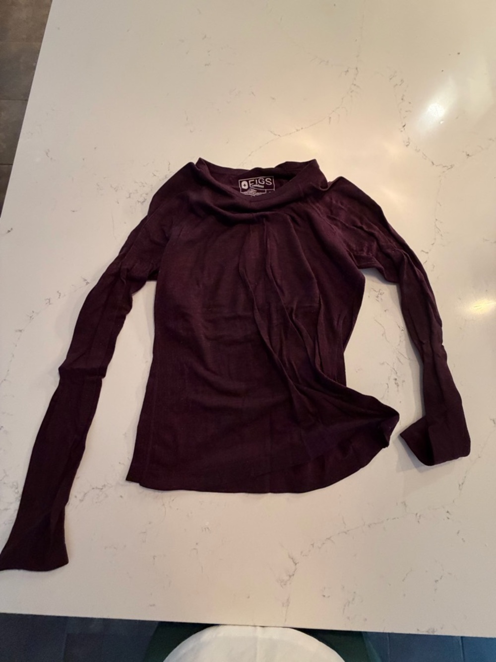 FIGS Seamless Top 5 total, black, plum, beige, burgundy, teal - Picture 7 of 11